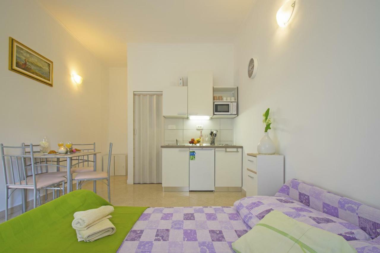 Vito Apartment Novi Vinodolski Exterior photo